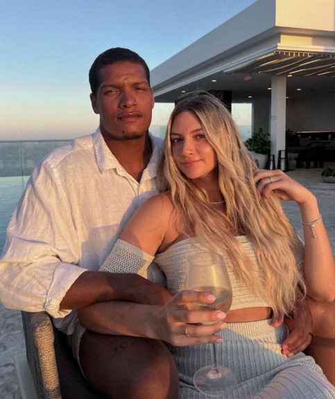 Who Is Isaac Rochell's Wife? Inside Allison Kucharczyk’s Journey as a YouTuber isaac rochell wife