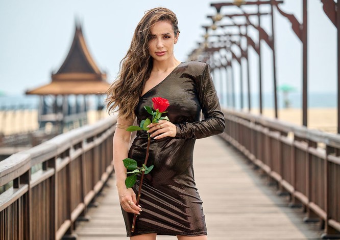 Jennifer Saro