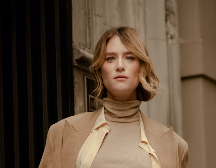 Who Is Mackenzie Davis? All About the Canadian Actress mackenzie davis